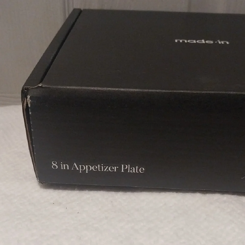 Made In- Set Of 4 Elegant White Dinner Plate - Picture 3 of 3